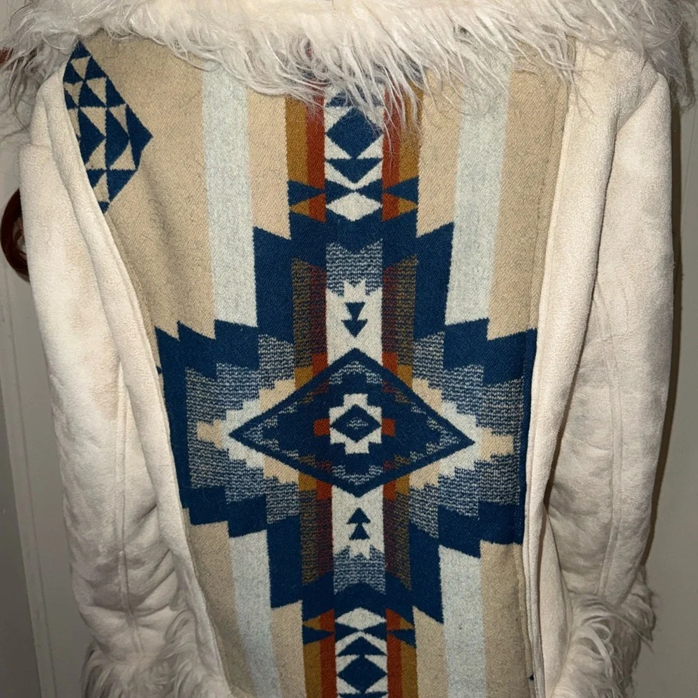 Boohoo Cream Teddy Jacket - Picture 4 of 4